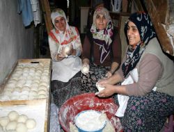 Fırıncı Kadınlar Erkeklere Taş Çıkarttı